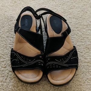 Black earth sandals